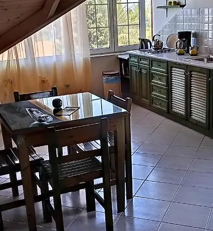 Lemon Garden Apartment *