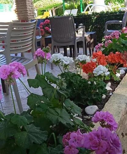 Apartment Lemon Garden Vasilikí