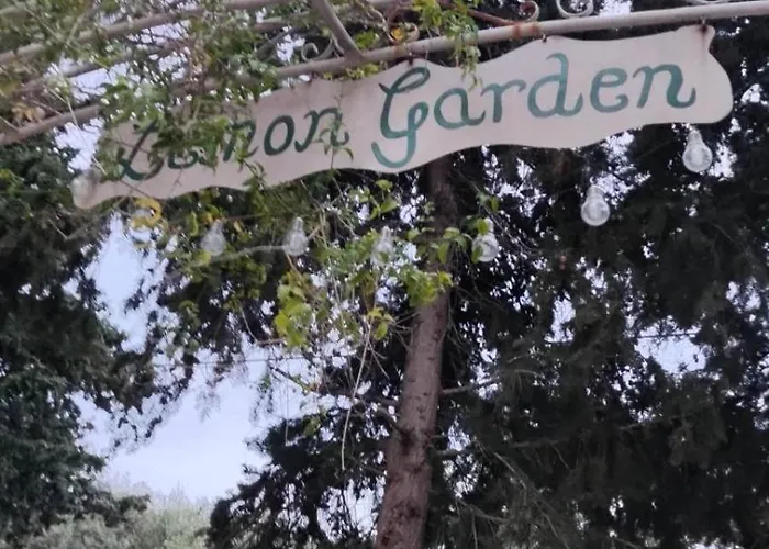 Apartment Lemon Garden Vasilikí